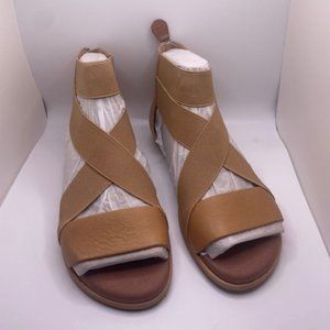 Kenneth Cole Gentle Souls - Break Elastic Sandals - Tan - Size 5.5 - New in Box!